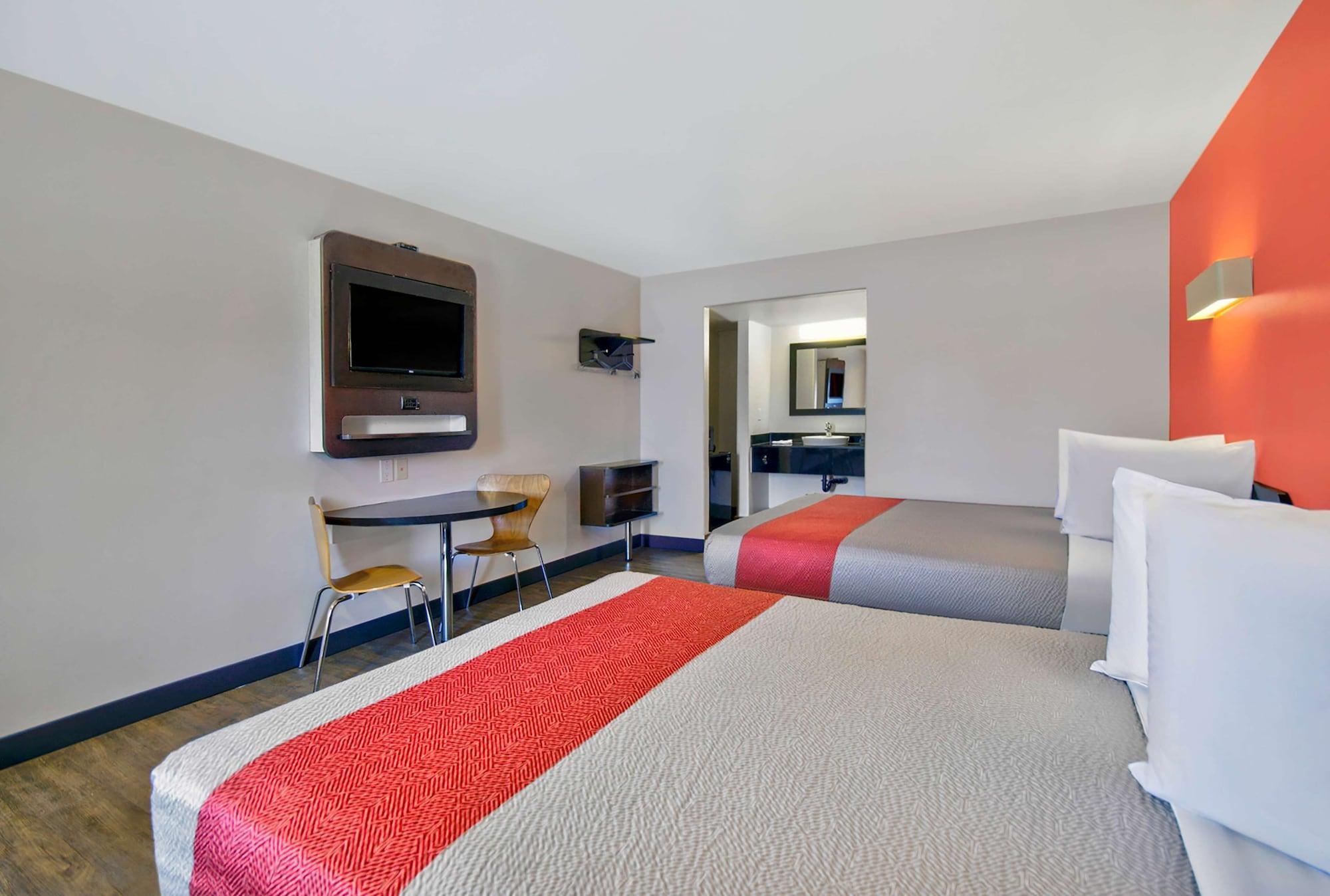 Motel 6 维克多维尔 外观 照片