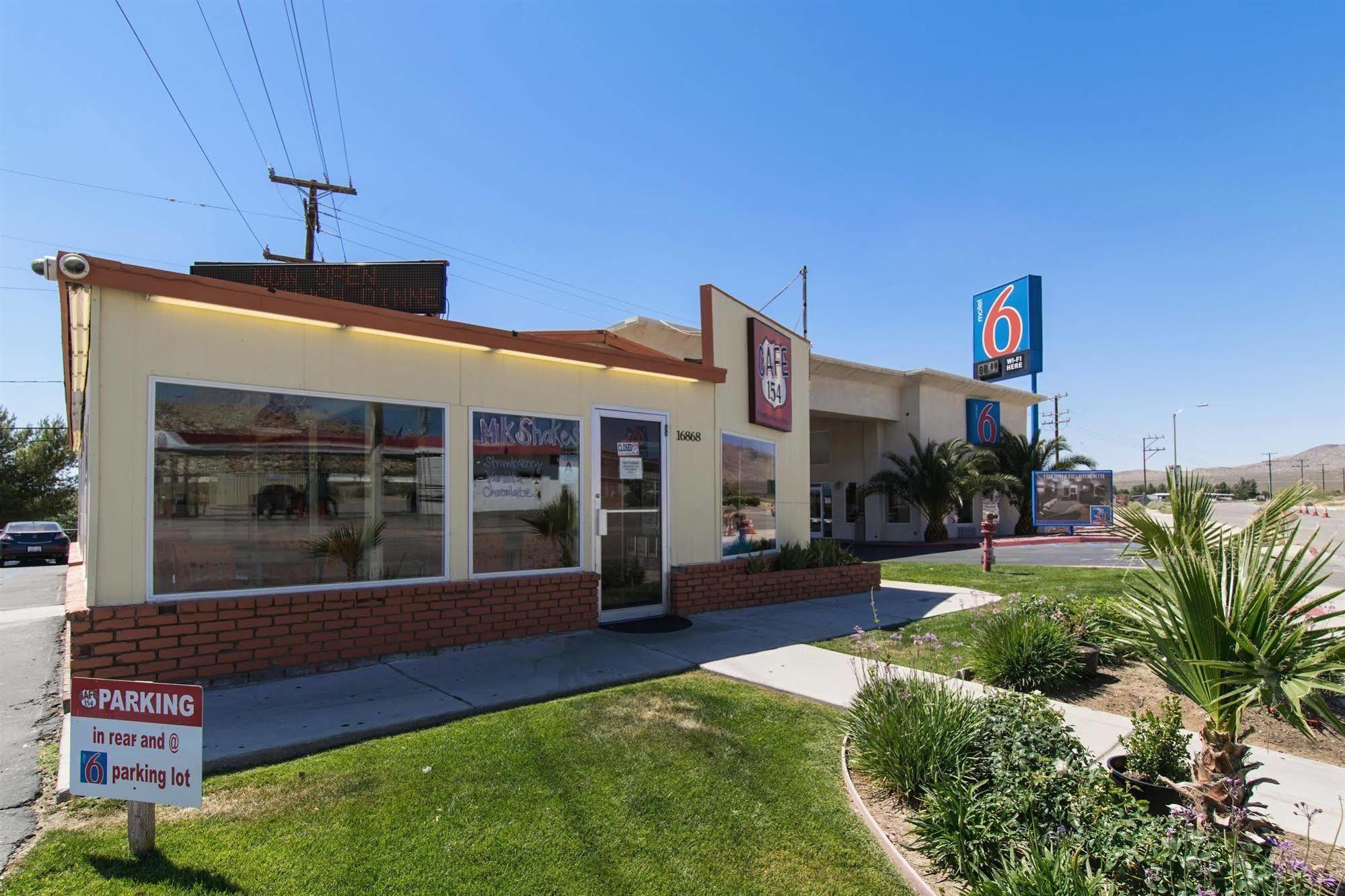 Motel 6 维克多维尔 外观 照片